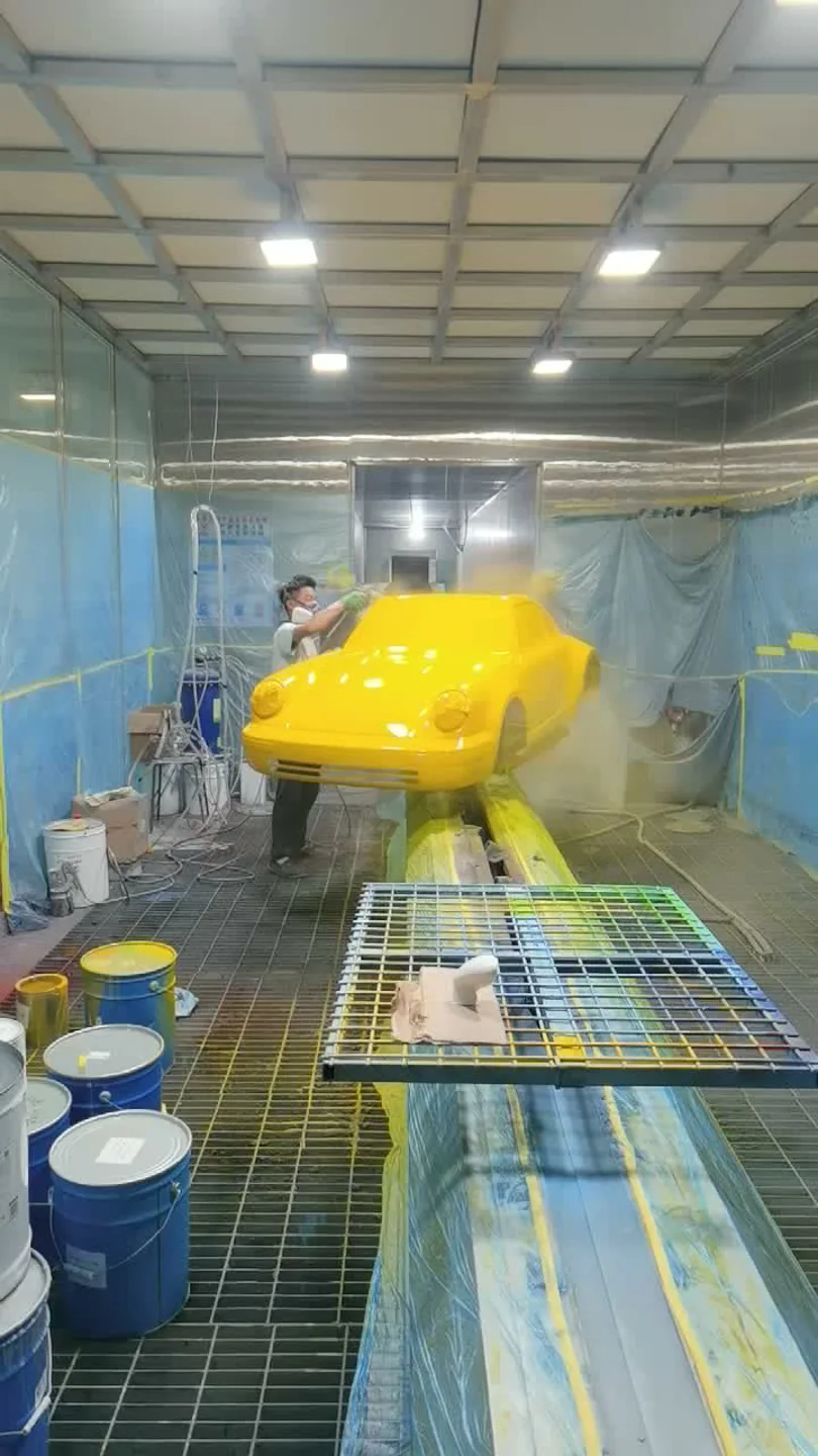 Vehicle body in the paint workshop video